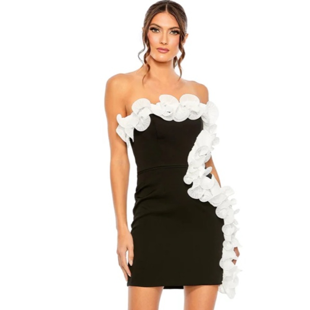 Ileena for Mac Duggal ⭐️NWT⭐️Strapless B/W Dress with Ruffle Detail size 8